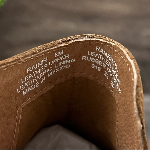 NIB Steve Madden Rainir Notched Ankle Booties Boots Cognac Suede 8 - Picture 7 of 11